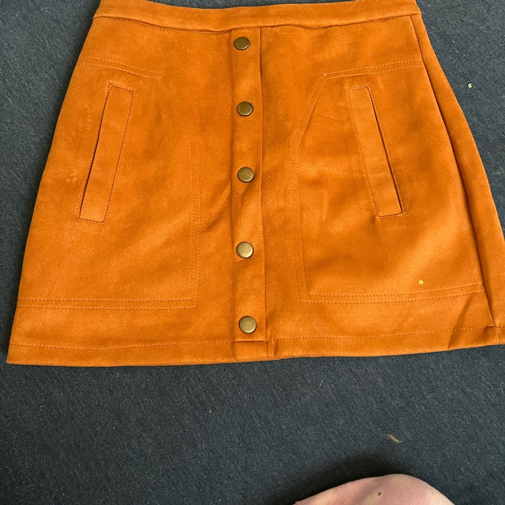 Botton down skirt